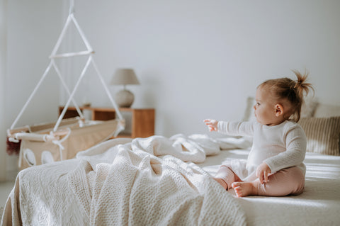 Becézett hinták és ringató szeretet